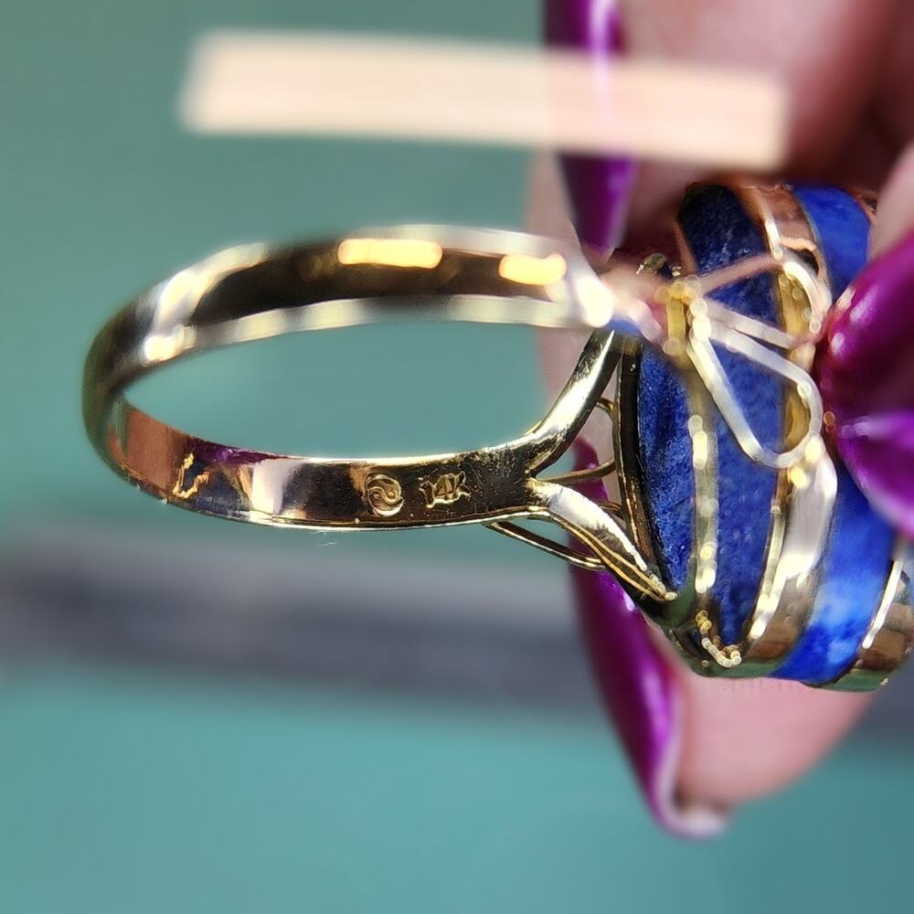 Vintage 14K Yellow Gold Lapis Lazuli Cabochon Sculptural Figural Overlay Ring - Picture 6 of 11